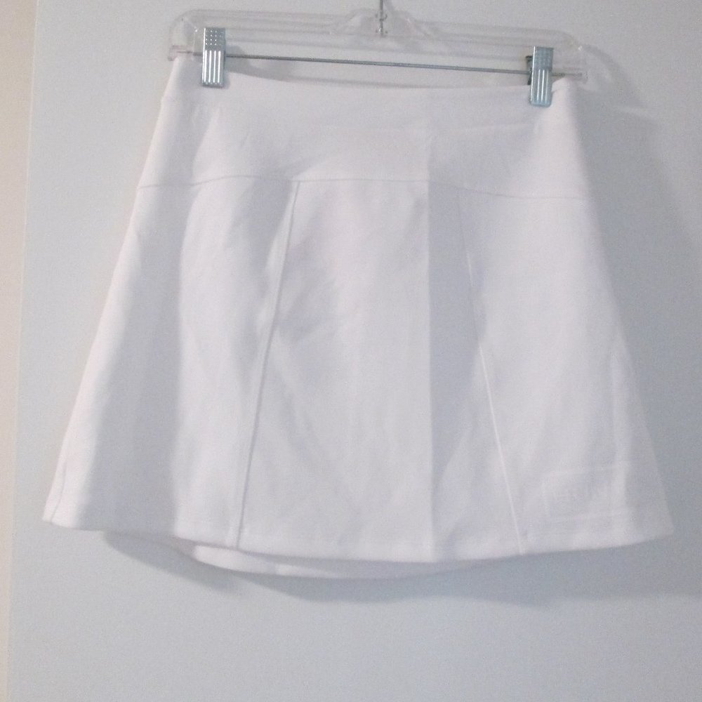 NEW Target Hunter white mini short Scuba skirt